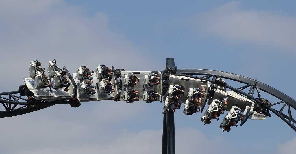 Cegah Penyebaran COVID-19, Naik Rollercoster di Jepang Dilarang Teriak
