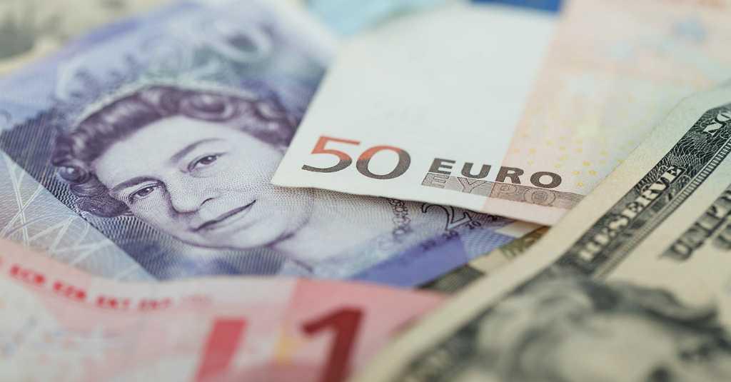 Dolar Melemah, Euro Menguat Akibat Negosiasi Uni Eropa untuk Pemulihan Dana