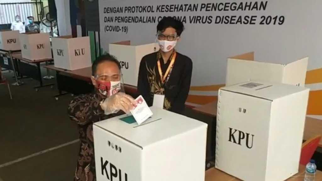 KPU Gelar Simulasi Pencoblosan Pilkada, Yurianto dan Wiku Ikut Hadir