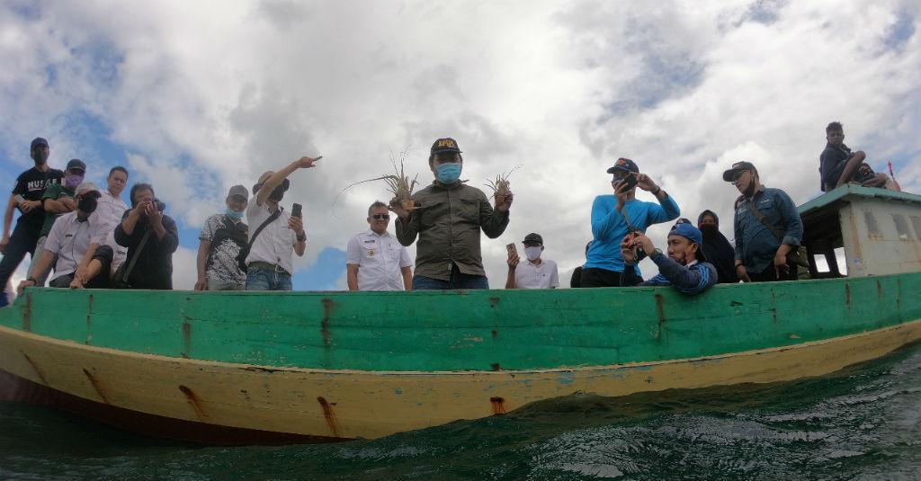 Lagi, KKP Lepasliarkan Lobster Hasil Budidaya di Konawe Selatan