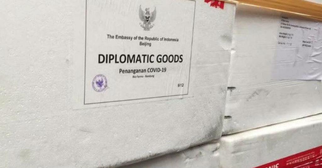 Kimia Farma Distribusikan Vaksin COVID-19 Produksi Bio Farma