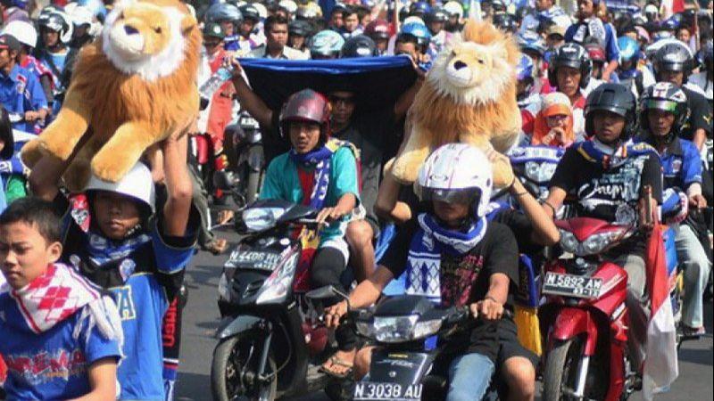 Perayaan HUT Arema FC ke-33 Tanpa Konvoi Aremania