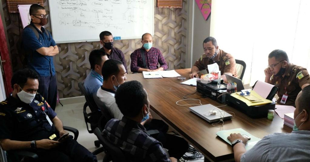 Bea Cukai Serahkan Tersangka Penyelundup Benih Lobster ke Kejaksaan