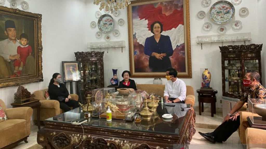 Megawati Soekarnoputri Terima Kunjungan Gibran di Teuku Umar