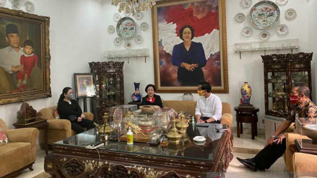 Megawati Soekarnoputri Terima Kunjungan Gibran di Teuku Umar