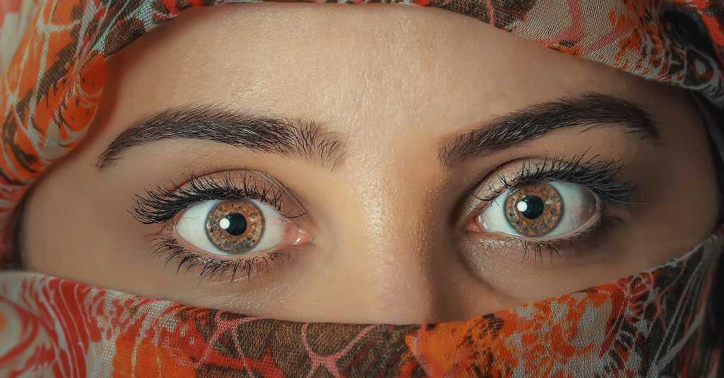 Produk Kosmetik Mata Laris Manis Sejak Normal Baru