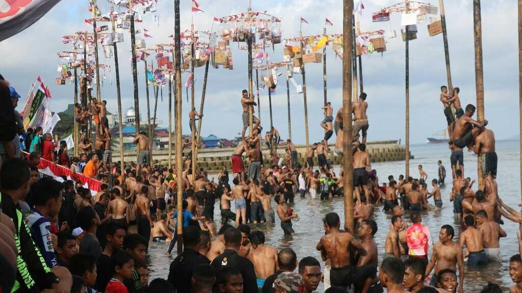 Panjat Pinang Kini Dilarang dalam Perayaan HUT RI