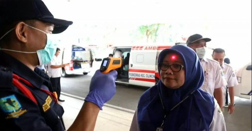 Tahu Nggak Sih Kenapa Thermo Gun Diarahkan ke Dahi untuk Cek Suhu Tubuh?