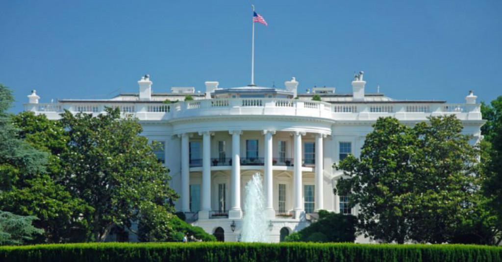 Terjadi Penembakan di Luar Gedung Putih, Trump Dievakuasi Secret Service