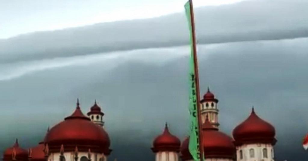 LAPAN: Awan Tsunami di Aceh Pertanda...