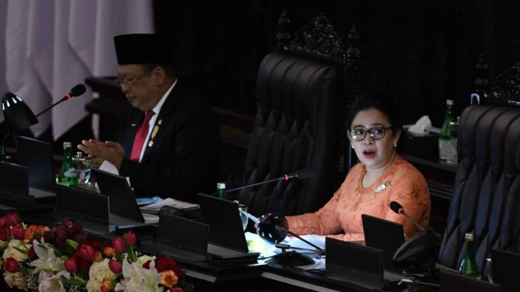 Ketua DPR: Ingat, Kita Masih Dihadapkan Pandemi COVID-19