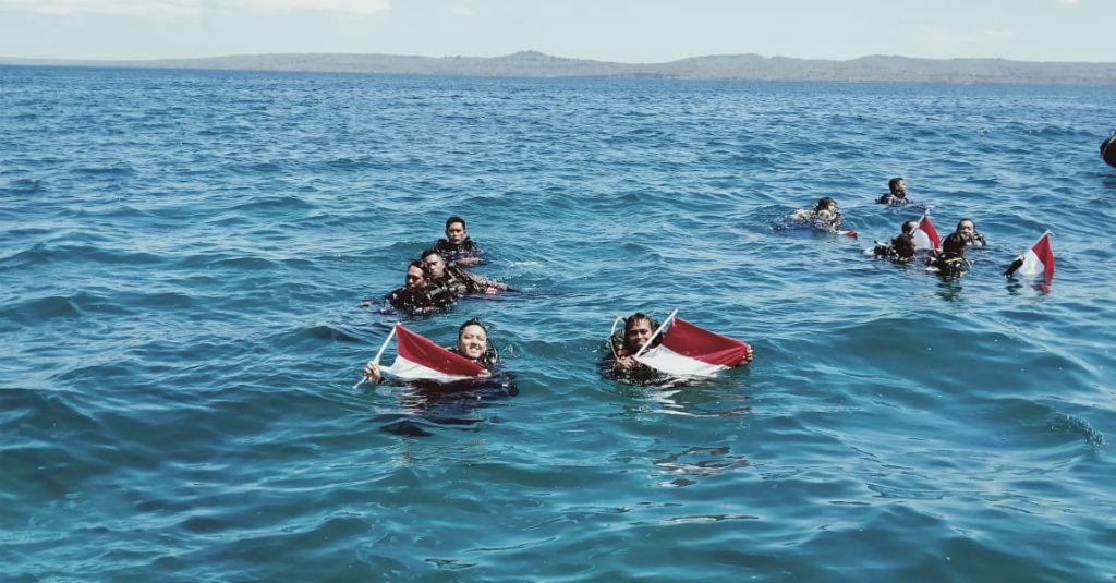 Kecintaan pada Laut di NTT, Begini Pelaksanaan Upacara Bawah Air