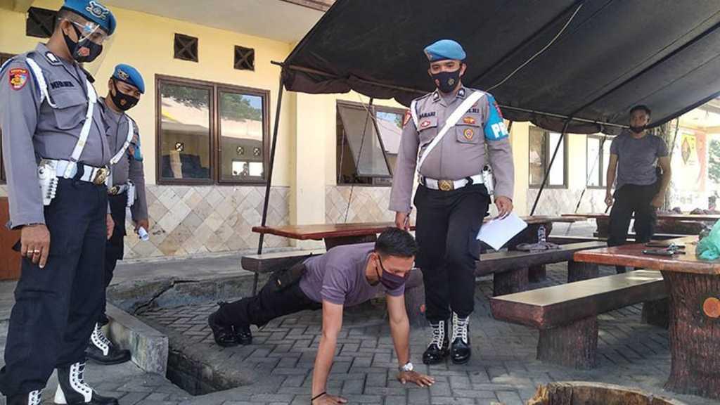 Duh, Puluhan Anggota Polisi Terjaring Razia Tidak Pakai Masker!