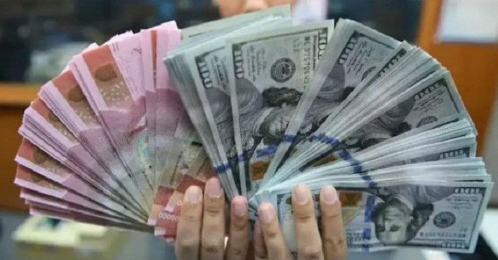 Rupiah Dibuka Menguat 95 Poin Jelang Pengumuman Hasil Rapat BI