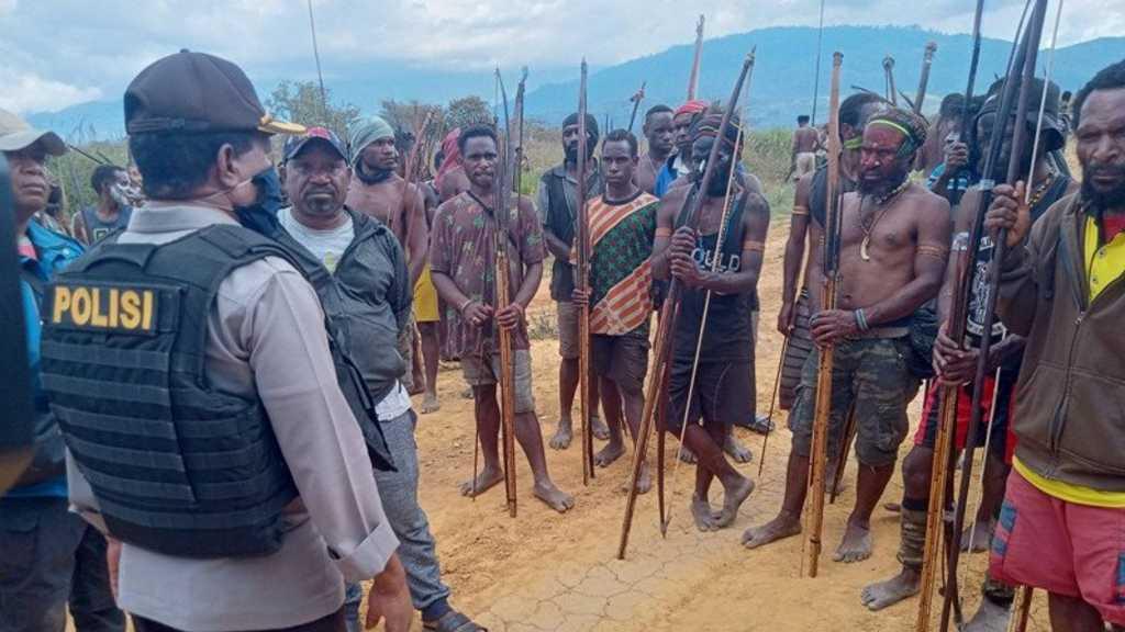 Warga di Papua Minta Izin Perang 3 Hari, 1.000 Massa Persenjatai Diri