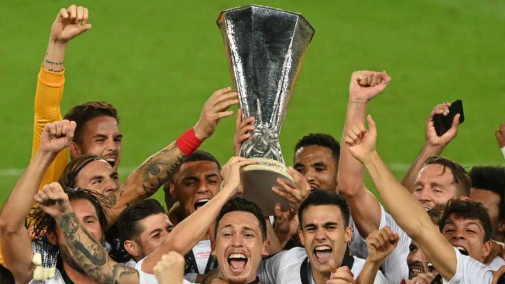Juara Piala Europa, Sevilla Pertajam Superioritas