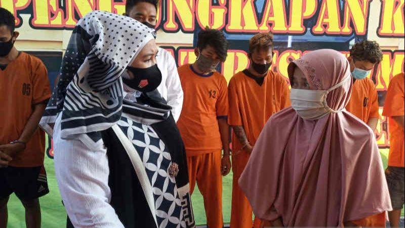 Miris! Tak Punya Uang untuk Jalan-jalan, Nenek Ini Nekat Mencuri di Warung