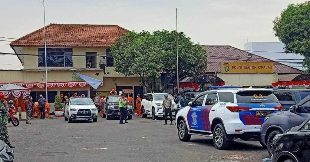 TNI dan Polri Bentuk Tim Gabungan Usut Penyerangan Mapolsek Ciracas