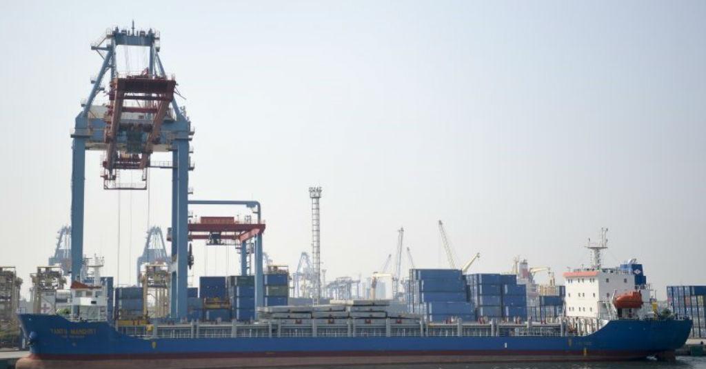 Presiden Jokowi Sebut Manufaktur dan Indikator Ekonomi Mulai Membaik