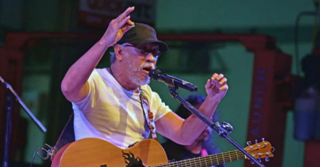 Iwan Fals Kesal Sama Penggemar Saat Manggung, Kenapa?