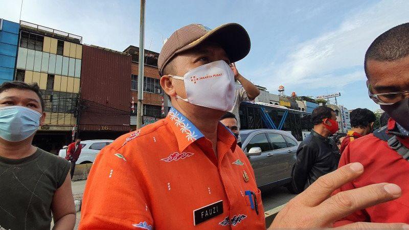 Camat Pastikan Perobohan Ruko Ambruk di Kyai Caringin Dihentikan