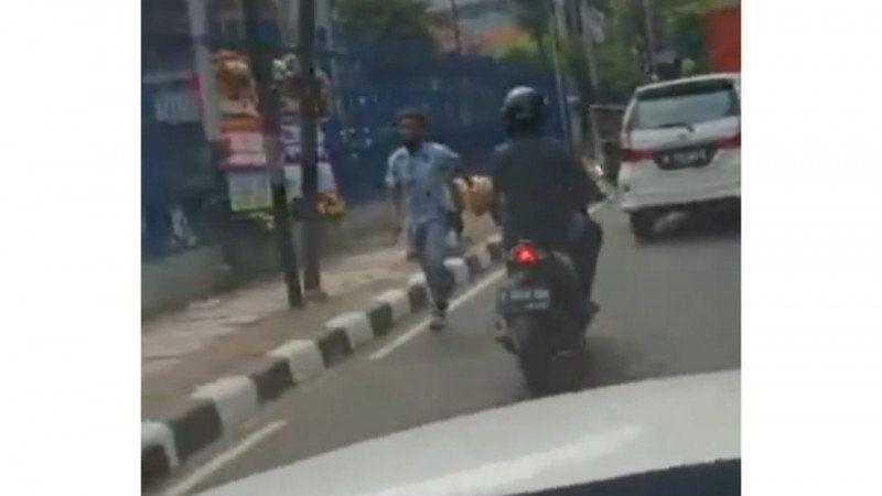 Viral Aksi Perusakan Mobil yang Ada Balita di Dalamnya, Ini Kata Polisi