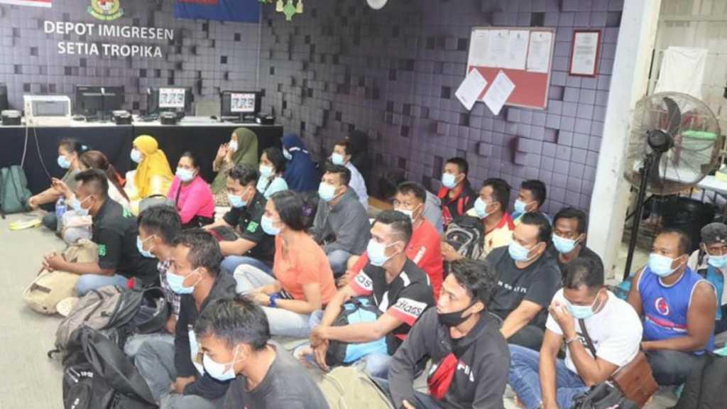 Polisi Malaysia Tangkap 28 WNI di Tengah Pandemi COVID-19