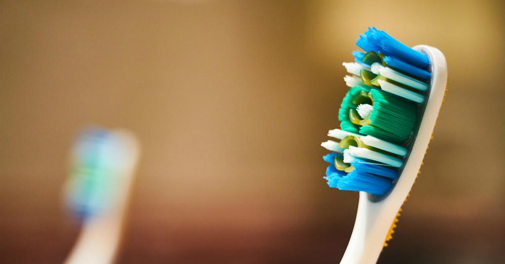 Jangan Salah, Begini Cara Menyimpan Sikat Gigi yang Benar