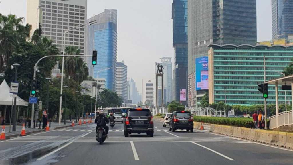 Hari Pertama PSBB Ketat, Arus Lalu Lintas Pagi Ini di Jakarta Ramai Lancar