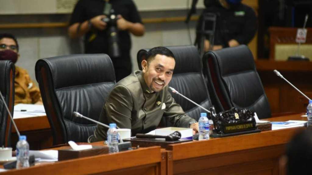 Sahroni NasDem: Kejagung Terbakar saat Ada Kasus Besar, Publik Tahu Lah Apa