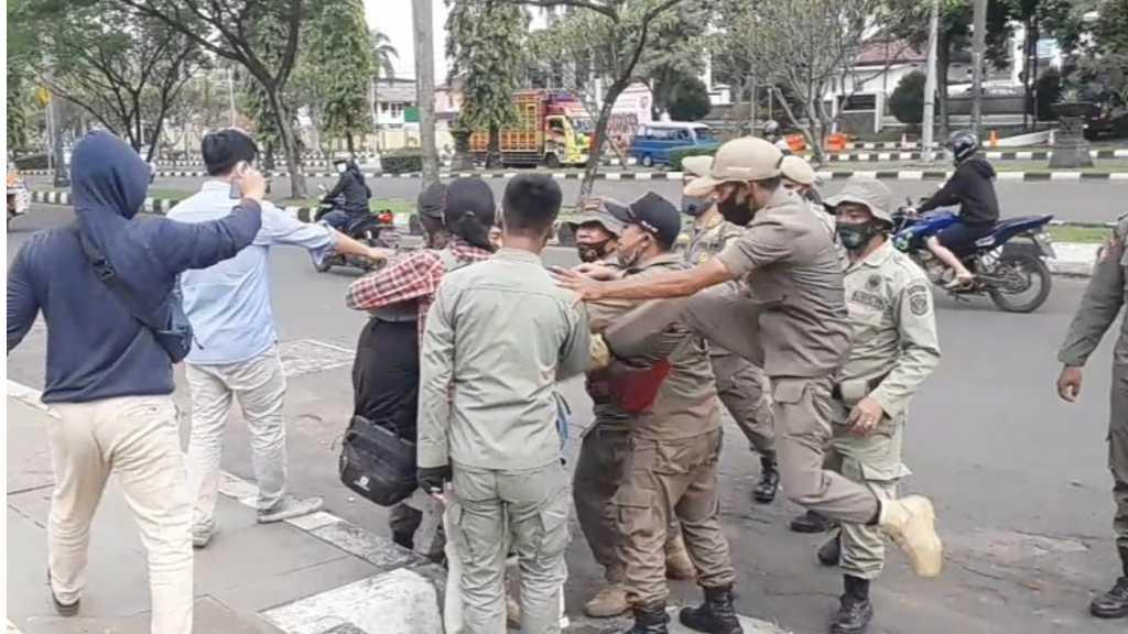Viral Satpol PP Tendang Mahasiswa Demo di Bogor, Kasatpol PP Minta Maaf