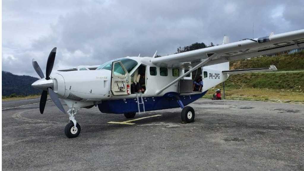 Pesawat Dabi Air Ditembaki di Bandara Bilogai Papua oleh KKB