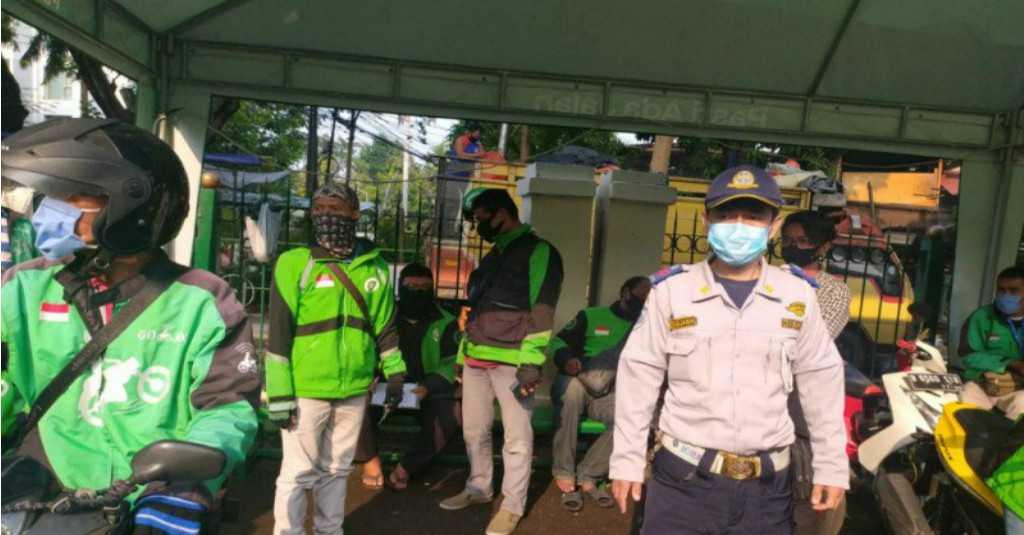 1.034 Pelanggaran Kerumunan Ojek Terjadi Selama PSBB Ketat Jakarta
