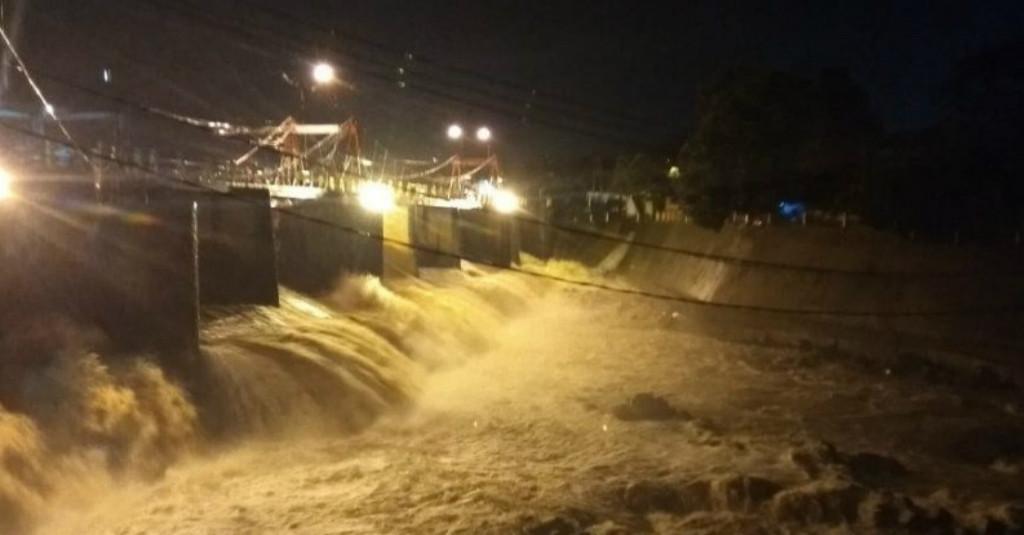 DKI Jakarta Waspada Banjir, Status Bendungan Katulampa Siaga 1!