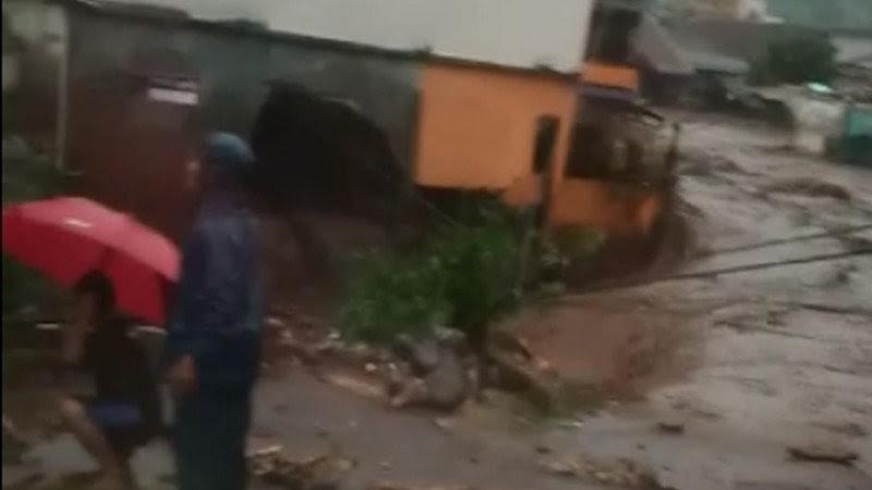 Banjir Bandang Sukabumi: 3 Orang Hanyut, 20 Orang Luka-luka