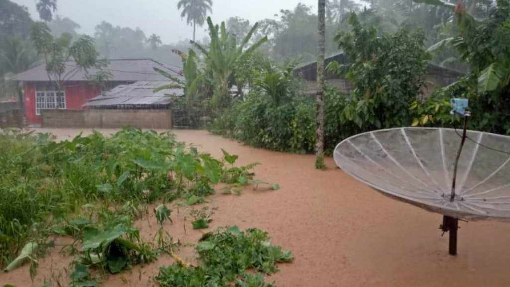 Hujan Deras Guyur Kota Padang, Sejumlah Titik Direndam Banjir