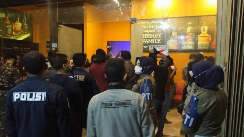 Sejumlah Tempat Hiburan Malam di Surabaya Dicabut Izin Operasinya