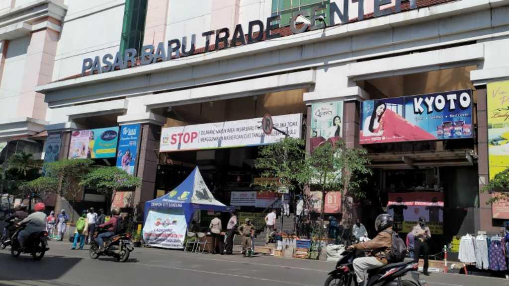 Pedagang Pasar Baru Bandung Tolak Penutupan Jalan Otto Iskandar Dinata