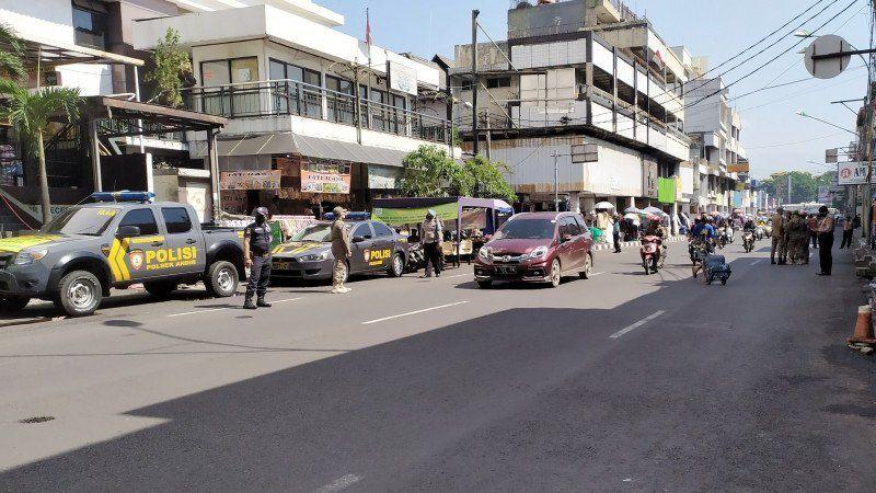 Usai Didemo Pedagang Pasbar, Pemkot Bandung Ubah Kebijakan Penutupan Jalan