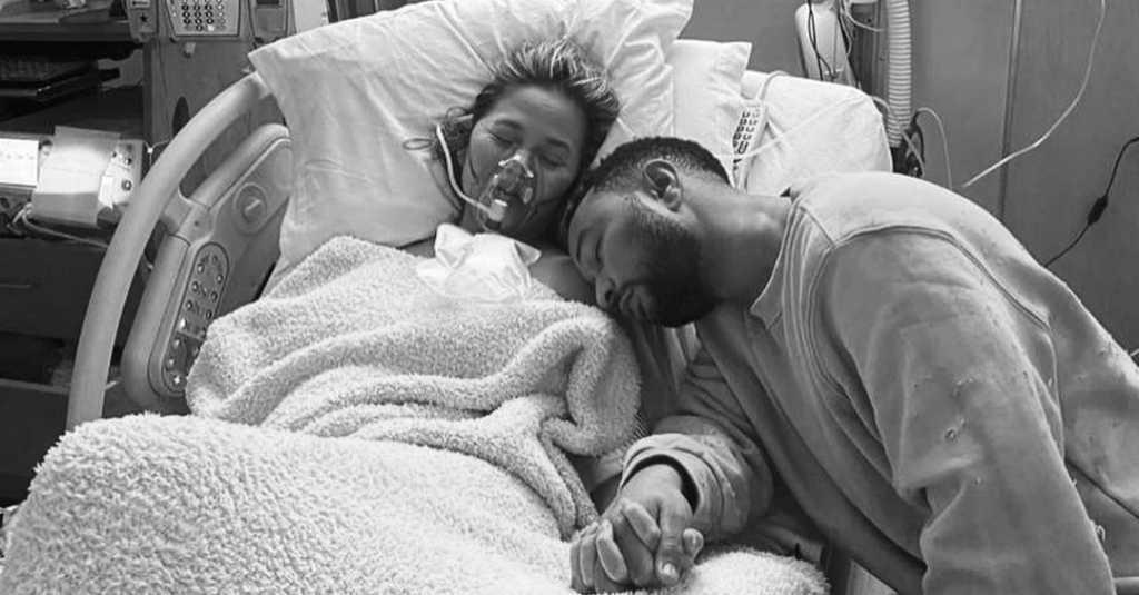 Baru Lahir, Bayi Laki-Laki John Legend dan Chrissy Teigen Meninggal Dunia