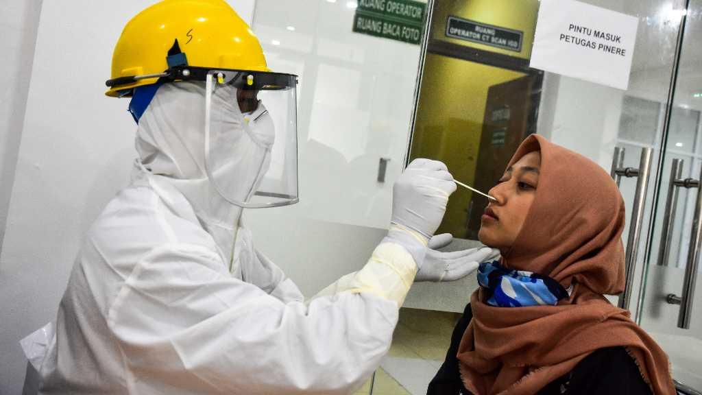 Pemerintah Tetapkan Harga Tertinggi Tes Swab Rp900 Ribu