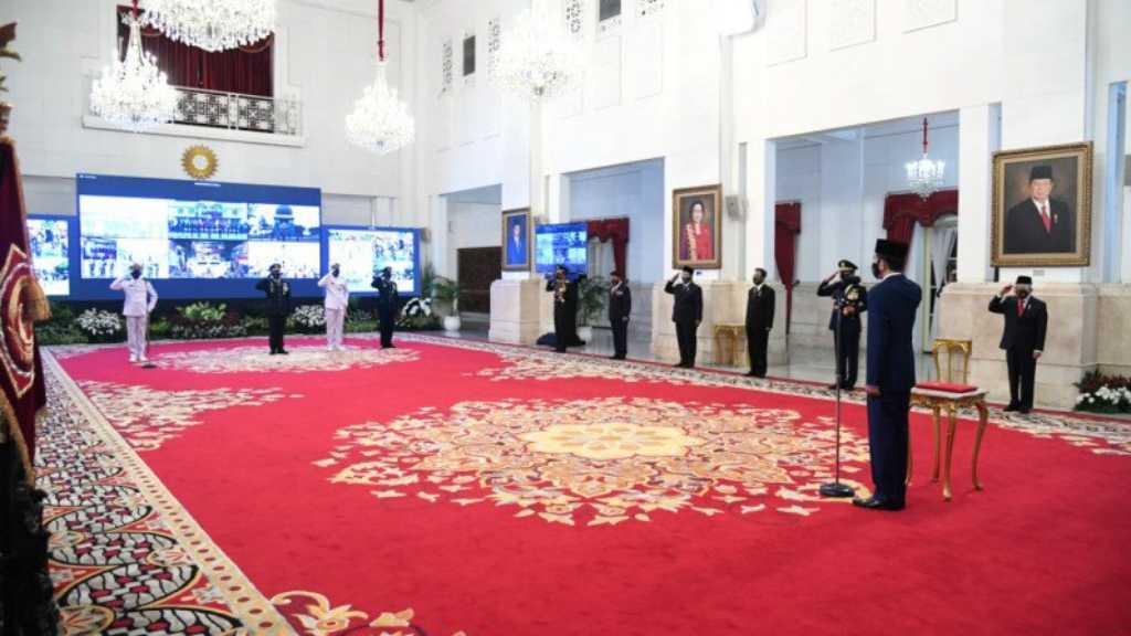 Bintang Jasa Nararya Jokowi untuk 3 Prajurit TNI