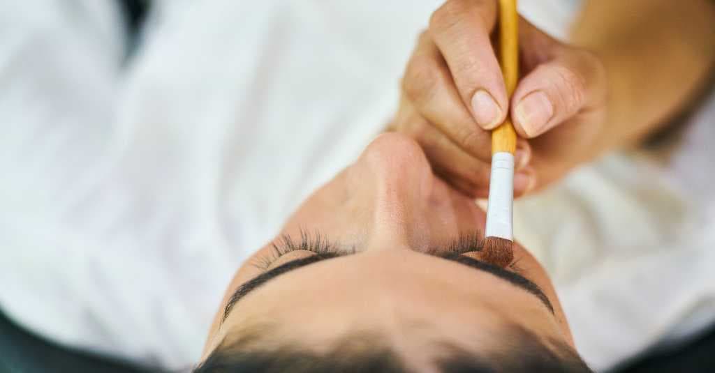 Noted! Pemilik Kulit Sensitif Hindari Pakai Produk Kosmetik Berlapis
