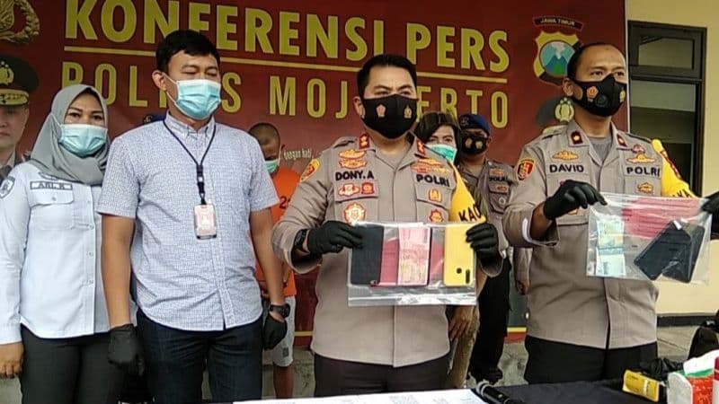 Prostitusi Online Mojokerto Terkuak, Dua Muncikari Dicokok