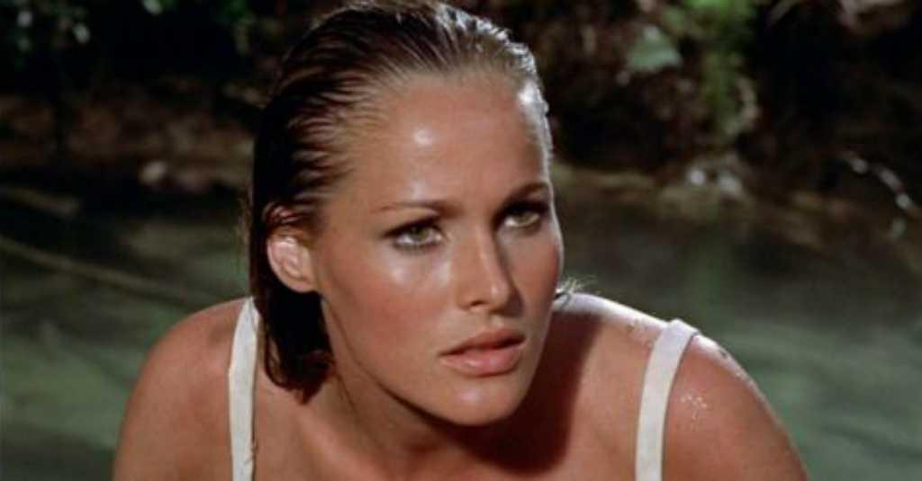 Bikini Gadis James Bond Paling Ikonik Akan Dilelang