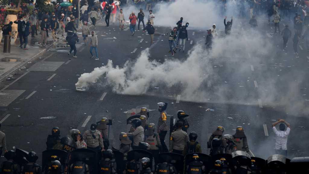 634 Demonstran Tolak UU Ciptaker di Surabaya dan Malang Diamankan