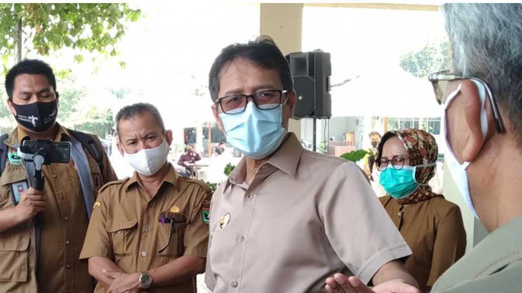 Gubernur Sumbar Surati Jokowi Minta Terbitkan Perppu UU Ciptaker