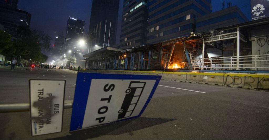 Akibat Demo Tolak Omnibus Law, Pemprov DKI Alami Kerugian Rp55 Miliar