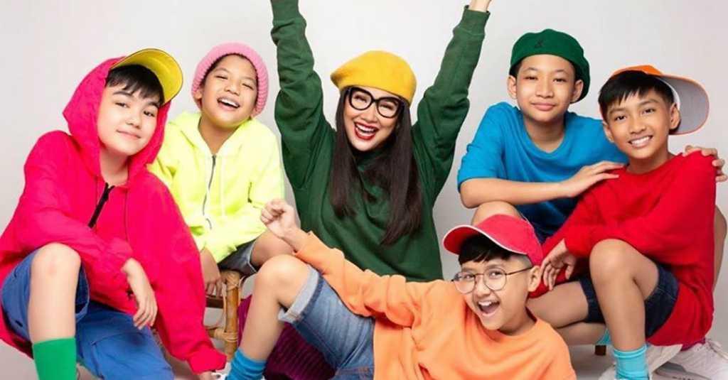 Titi DJ Produseri Grup Vokal Anak Laki-Laki 'Dear Juliets'