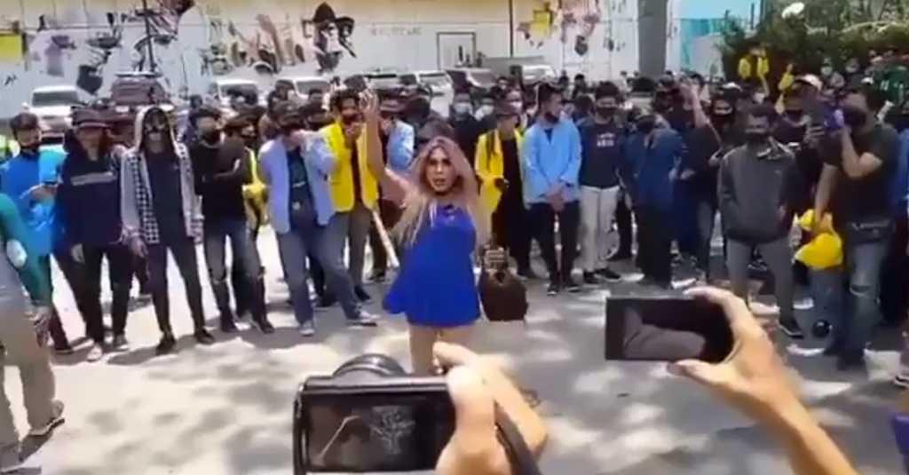 Viral! Waria Ditangkap Warga Akibat Diduga Mencuri Handphone di Bekasi